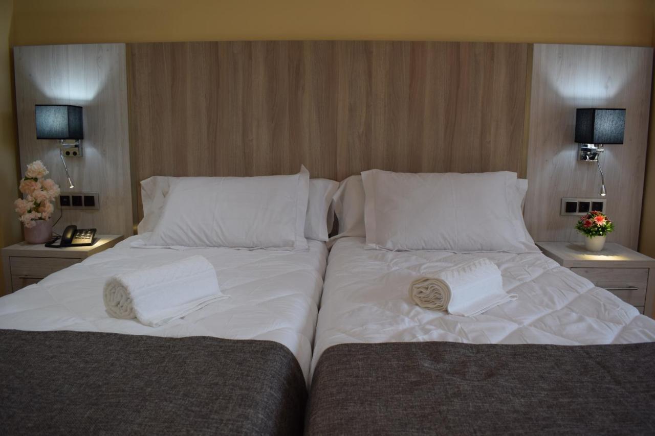 Hotel Zinou Zm Algír Kültér fotó